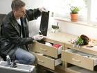Einbruchhemmende Fenster- und Türentechnik aufgrund entsprechender Schlösser und Beschläge kann Einbrecher an einem erfolgreichen Abschluss ihrer Tätigkeit hindern.