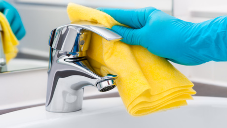Checkliste Badreinigung: Die besten Tipps und Tricks