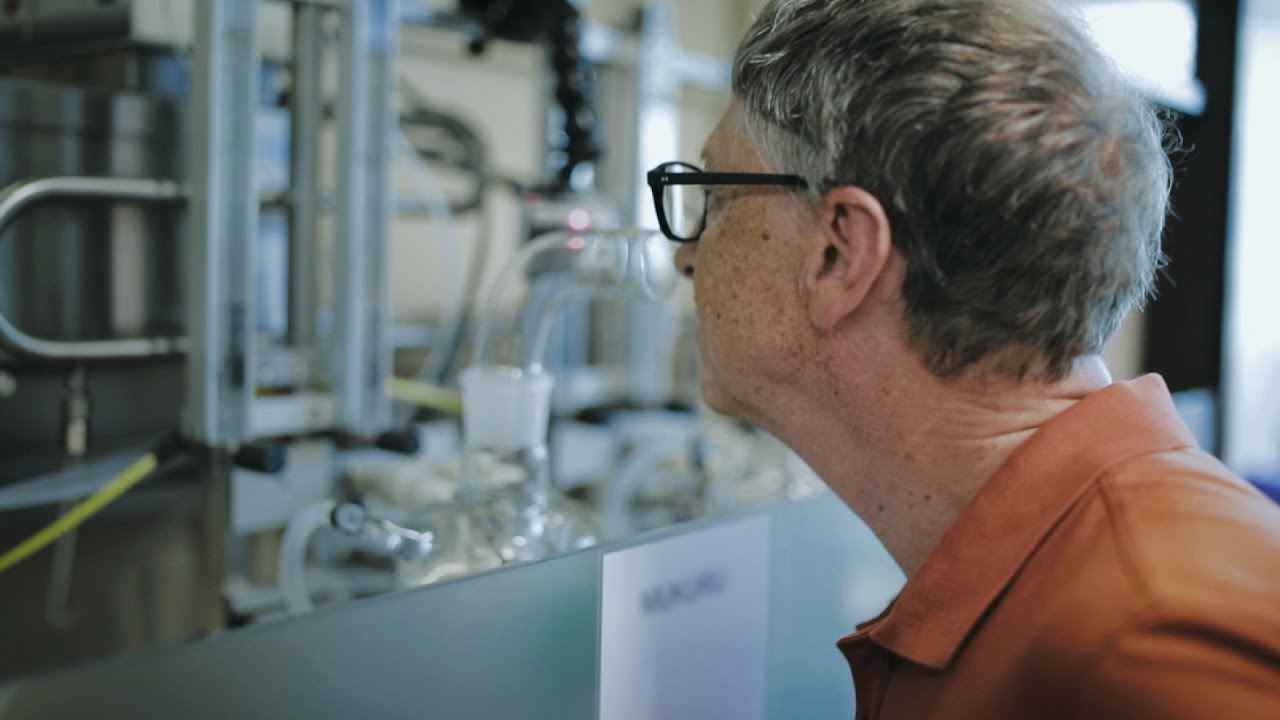 Im Video: Bill Gates entwickelt Kot-Parfüm